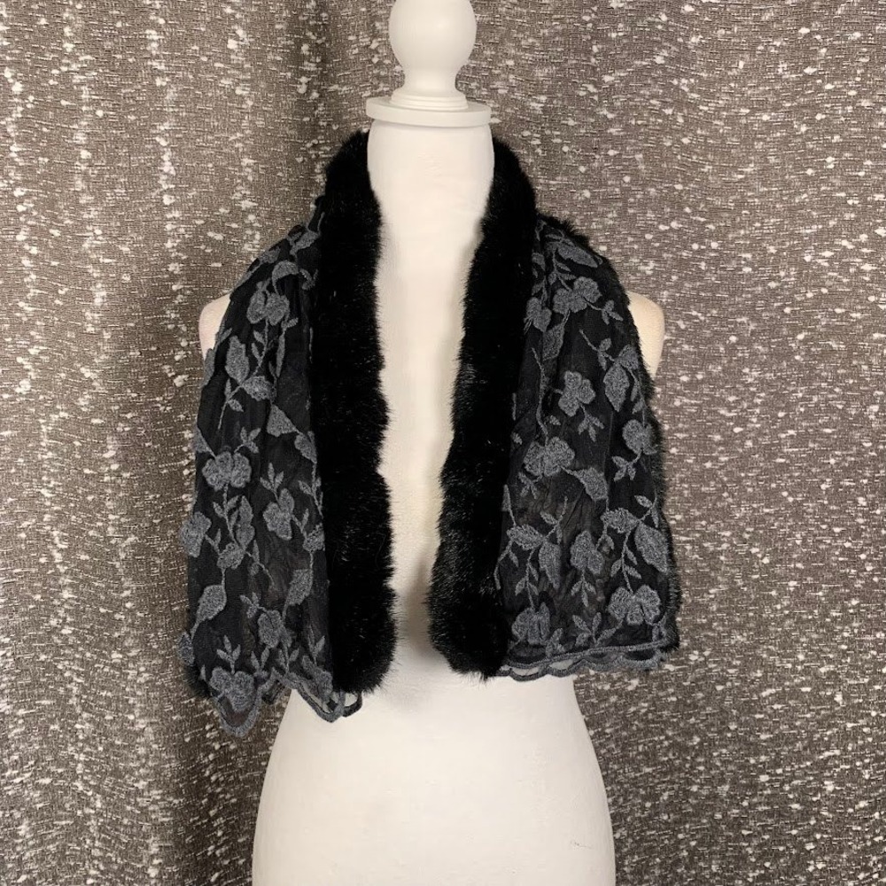 Béatrice Lissague Floral Lace Scarf Faux Fur Trim Evening Wrap Glam Whimsigoth